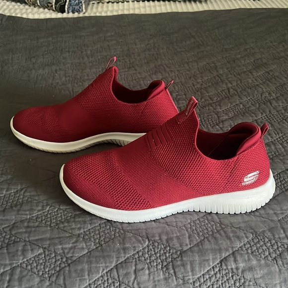 Skechers Air/Cooled Memory Foam Slip On Shoes - Picture 2 of 5